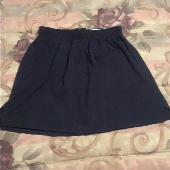 Soffe Dresses & Skirts - SOFFE women’s cotton skirt. Not a skort. Size M.